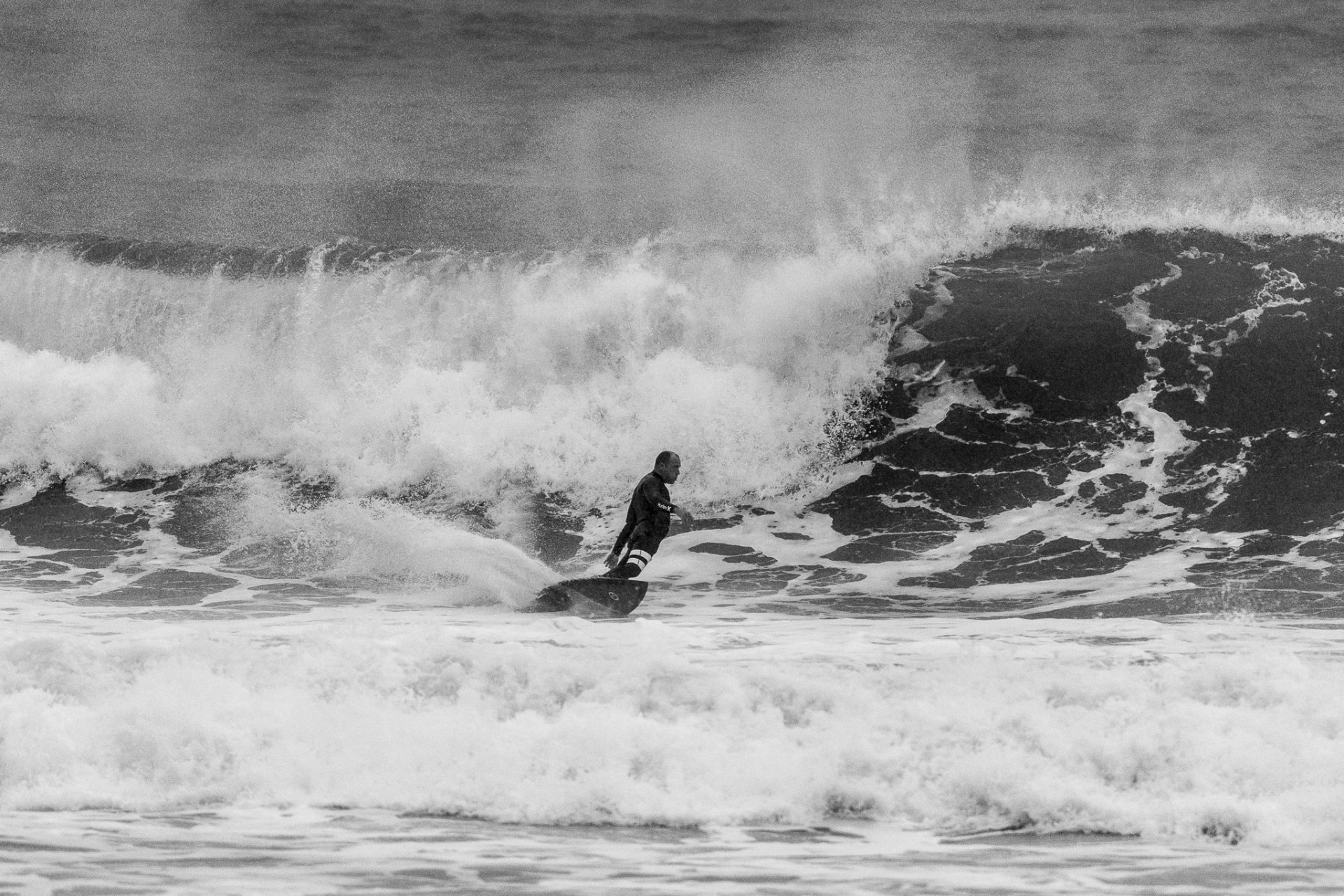 Daniel Davie soul arching off the bottom. Photo: CPL