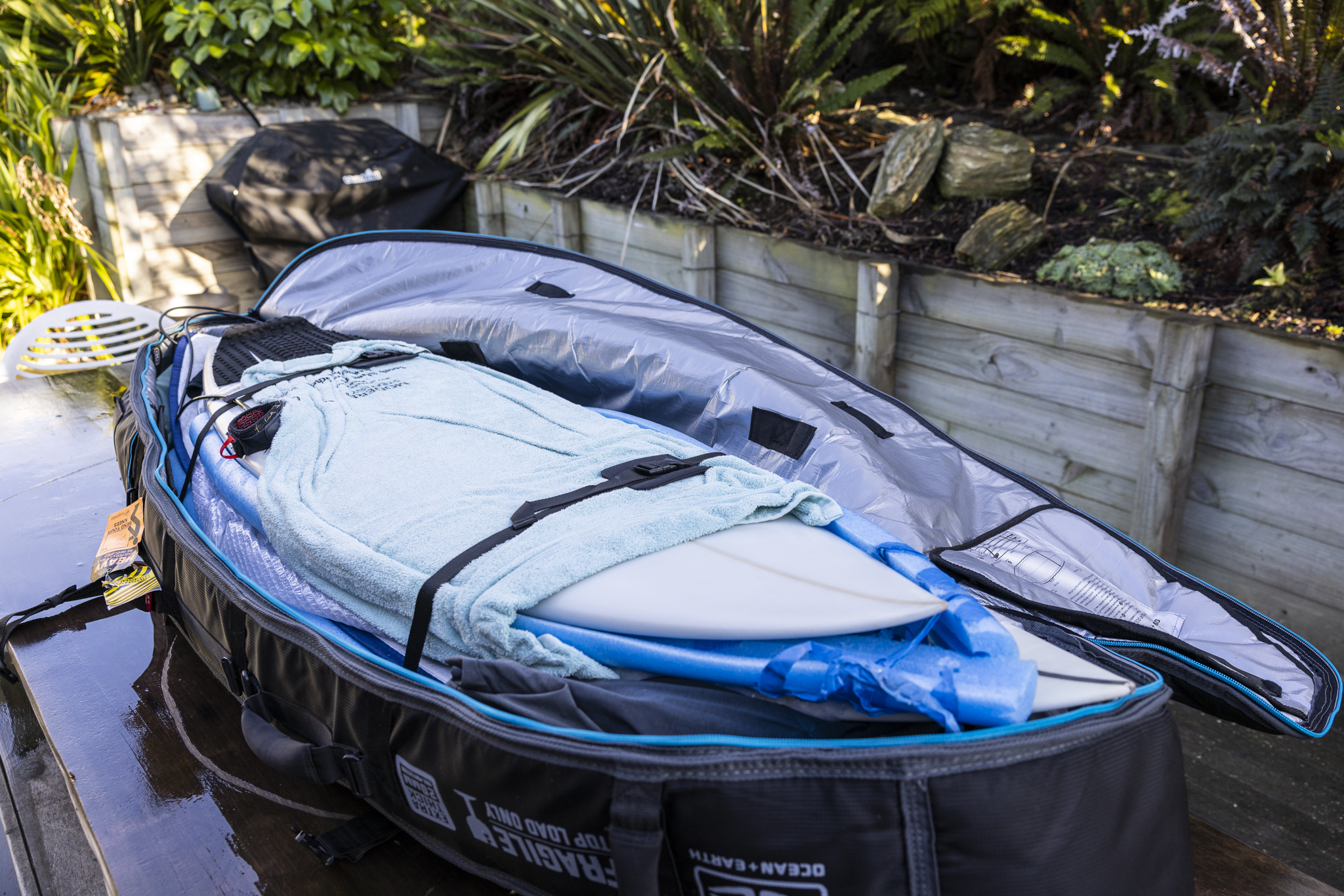 Review: Ocean & Earth Wheelie Triple Shortboard Travel Bag - New
